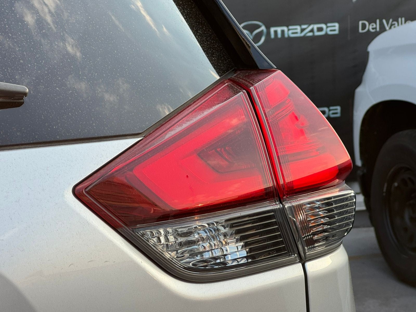 2018 Nissan X-Trail 2.5 Exclusive 2 Filas Cvt