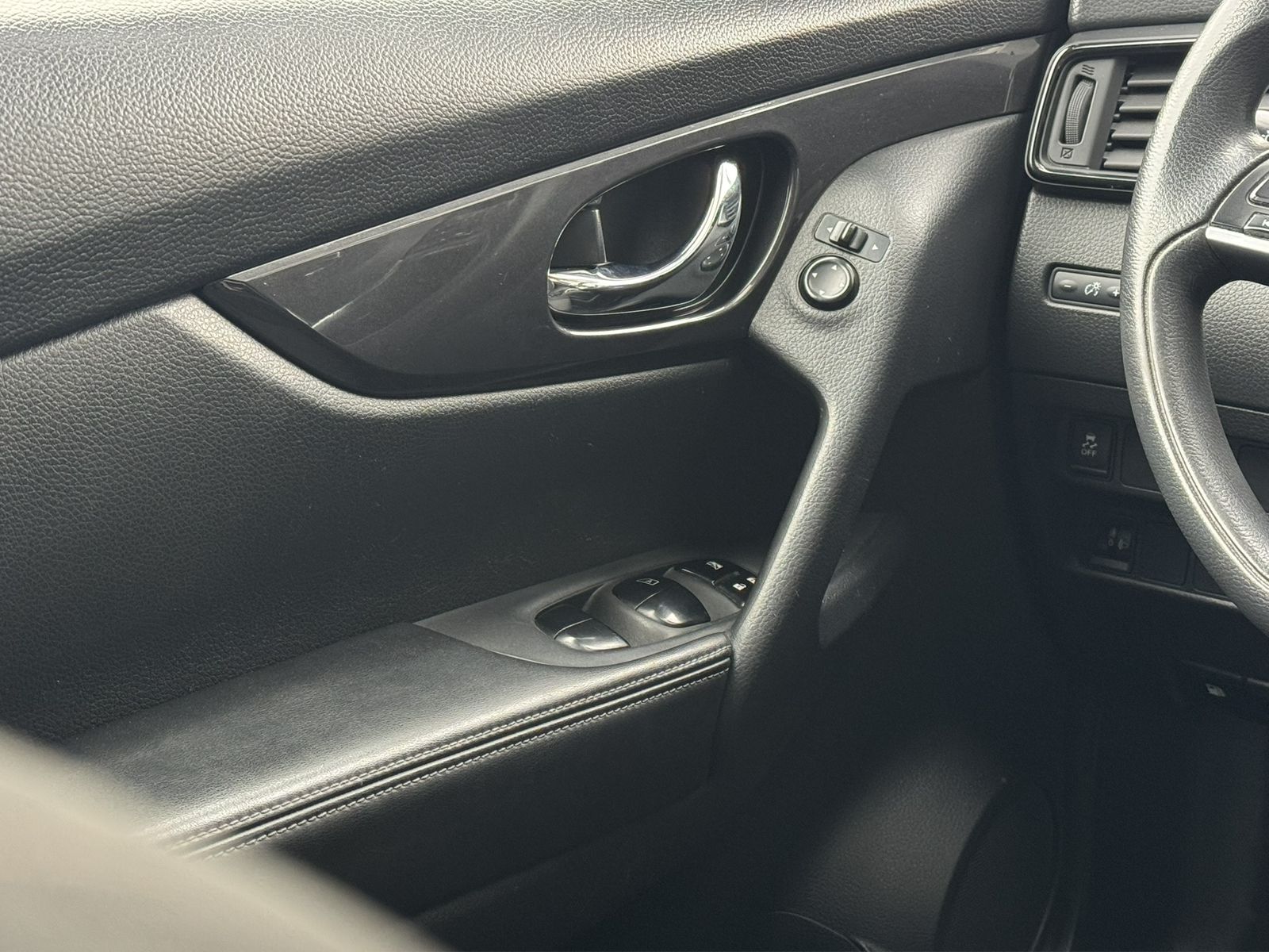 2020 Nissan X-Trail 2.5 Sense 2 Filas Cvt