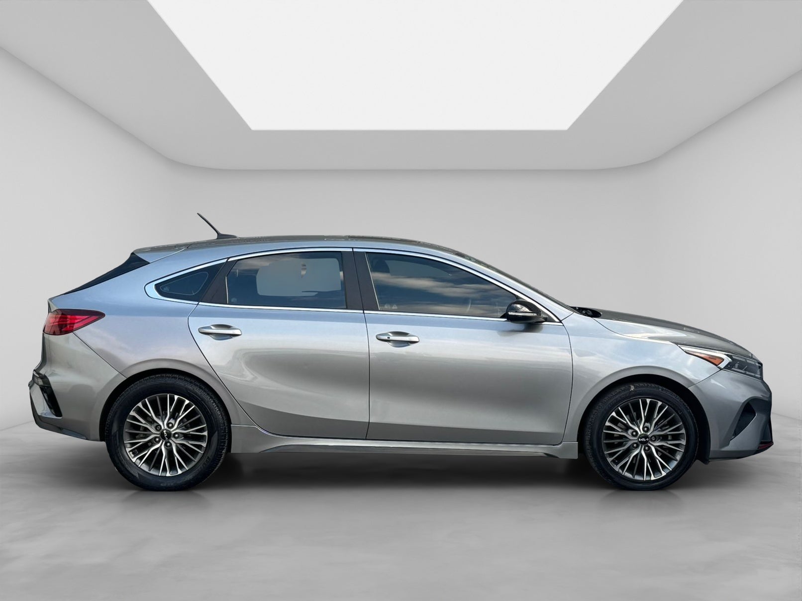 2022 Kia Forte 1.6 GT Hb At