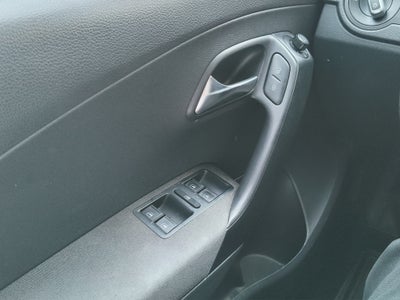 2018 Volkswagen Polo 1.6 L4 Mt