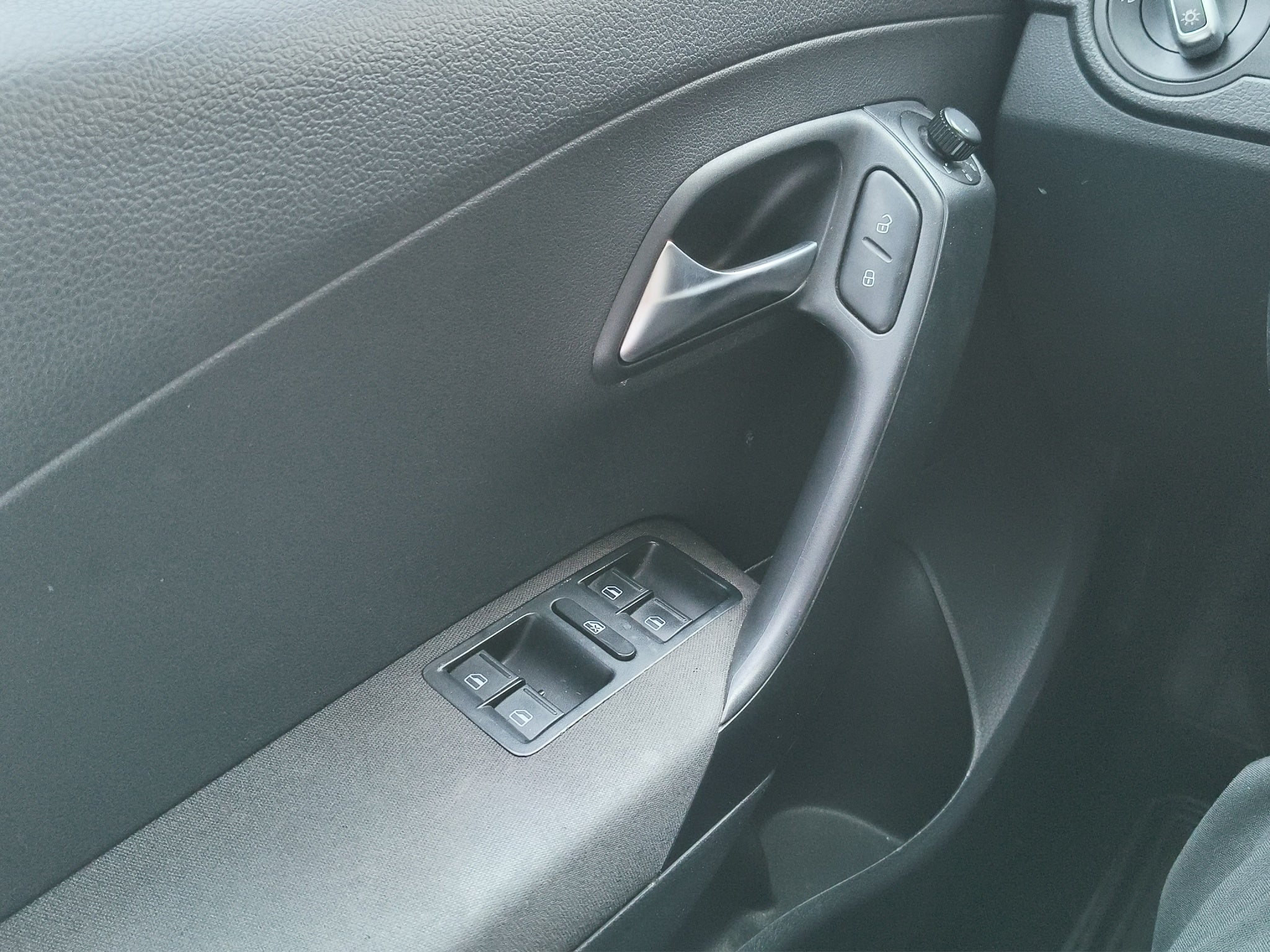2018 Volkswagen Polo 1.6 L4 Mt