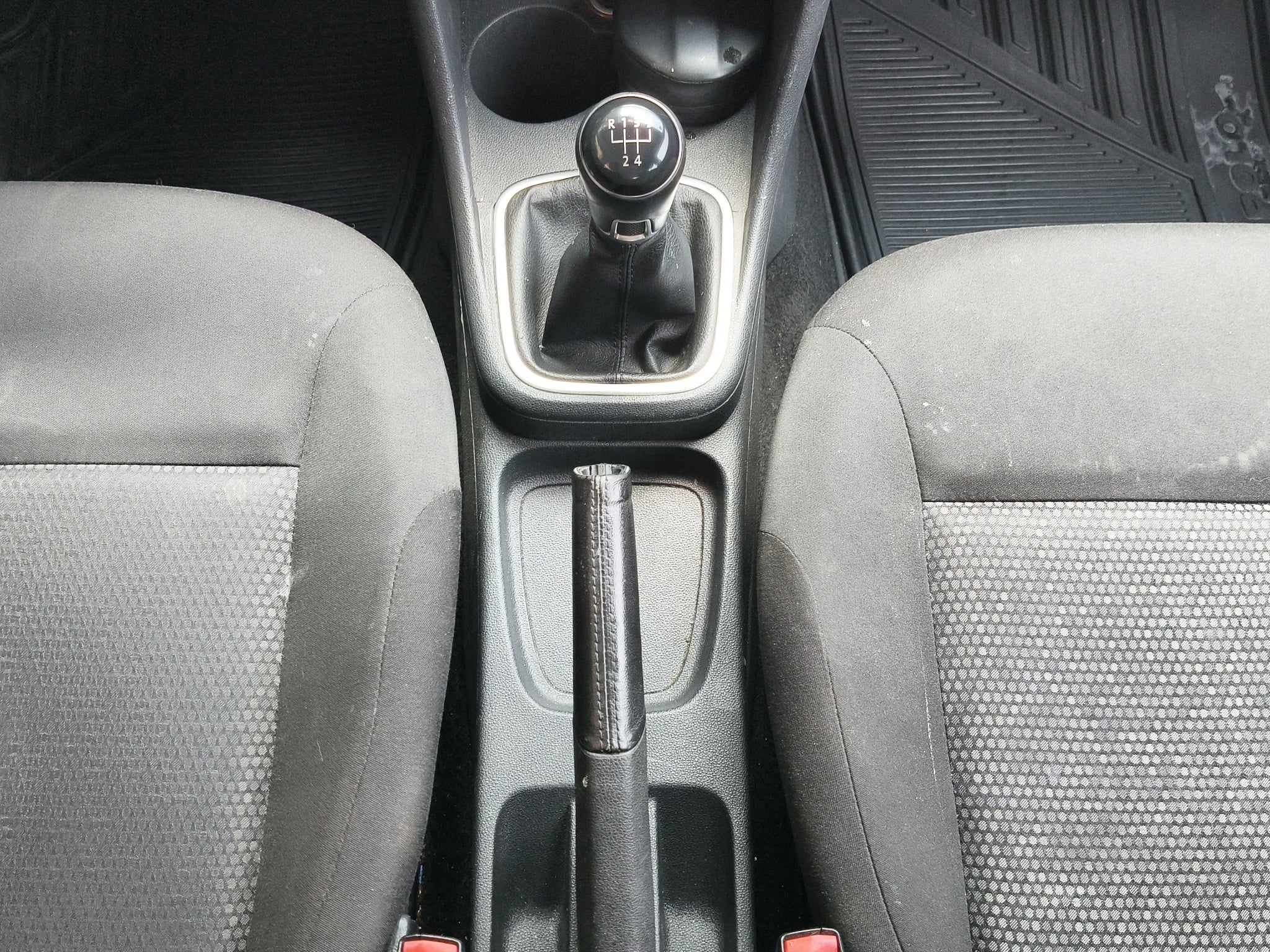 2018 Volkswagen Polo 1.6 L4 Mt