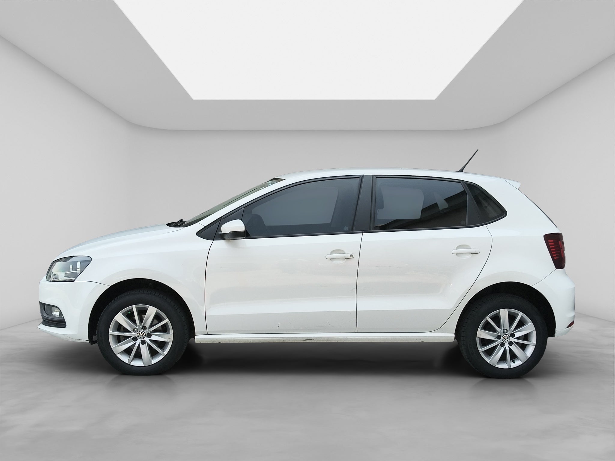2018 Volkswagen Polo 1.6 L4 Mt