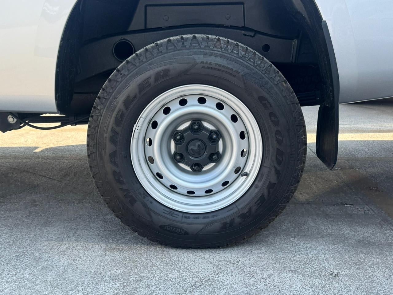 2025 RAM 1200 2.4 Tradesman Crew Cab Mt