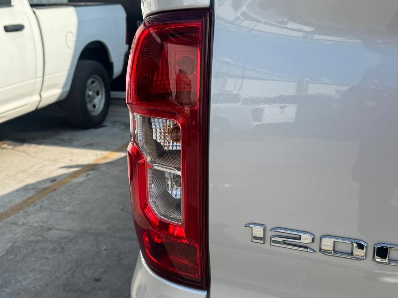 2025 RAM 1200 2.4 Tradesman Crew Cab Mt