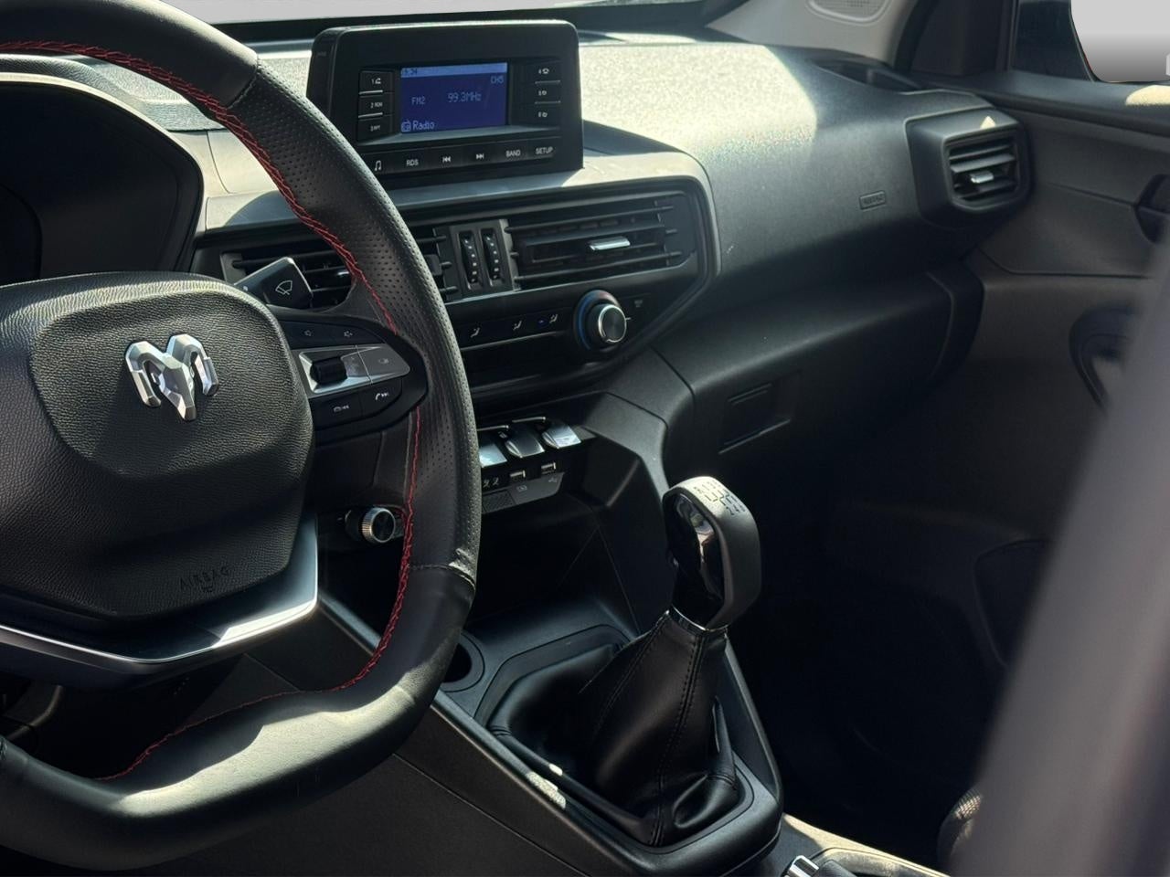 2025 RAM 1200 2.4 Tradesman Crew Cab Mt