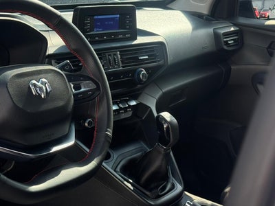 2025 RAM 1200 2.4 Tradesman Crew Cab Mt