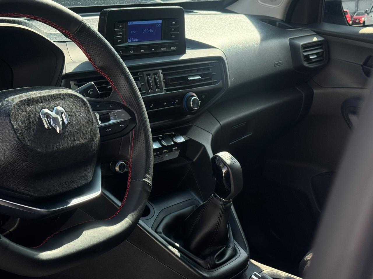 2025 RAM 1200 2.4 Tradesman Crew Cab Mt