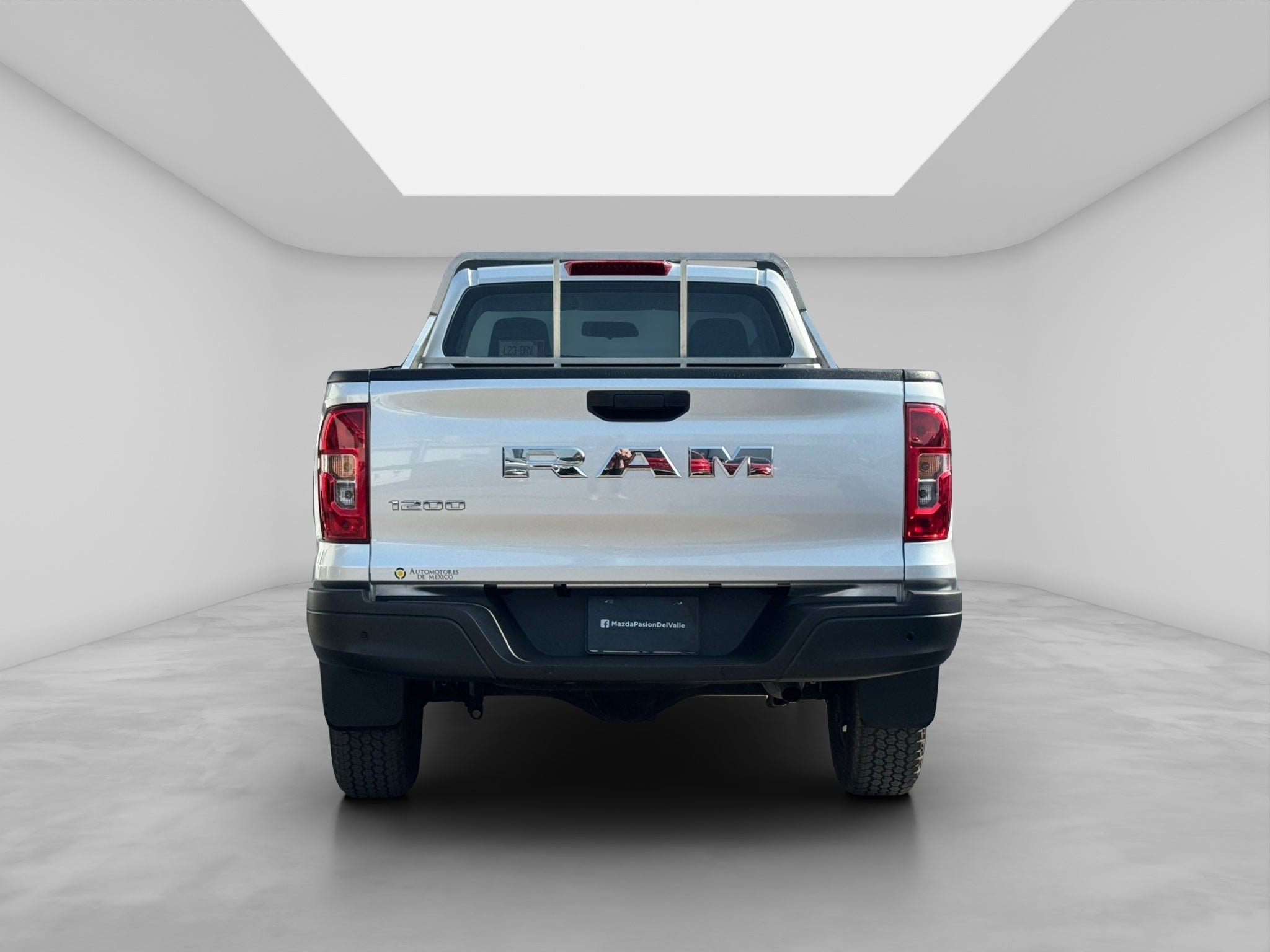 2025 RAM 1200 2.4 Tradesman Crew Cab Mt