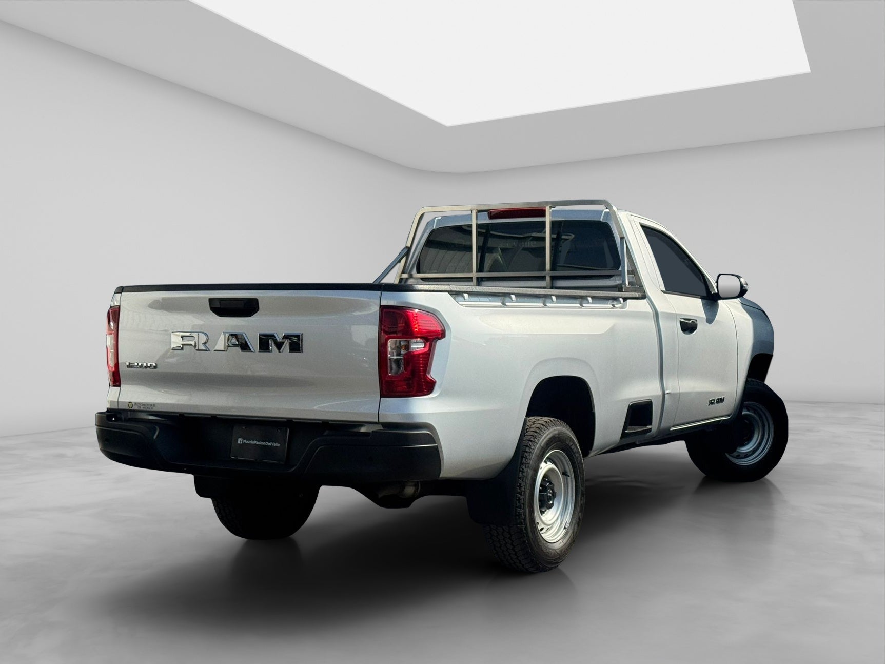 2025 RAM 1200 2.4 Tradesman Crew Cab Mt