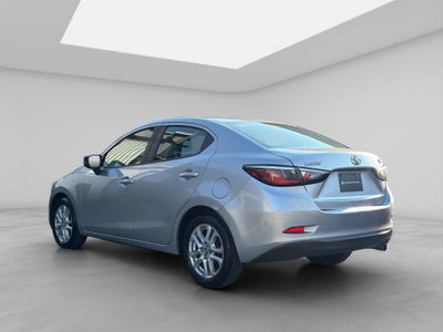 2017 Toyota Yaris 1.5 R Xle Sedan At