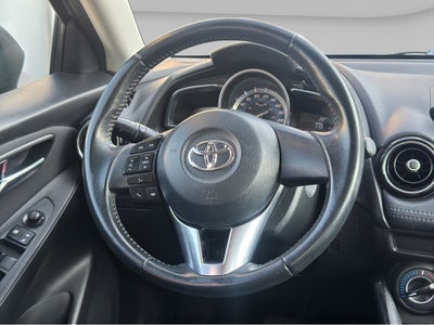 2017 Toyota Yaris 1.5 R Xle Sedan At