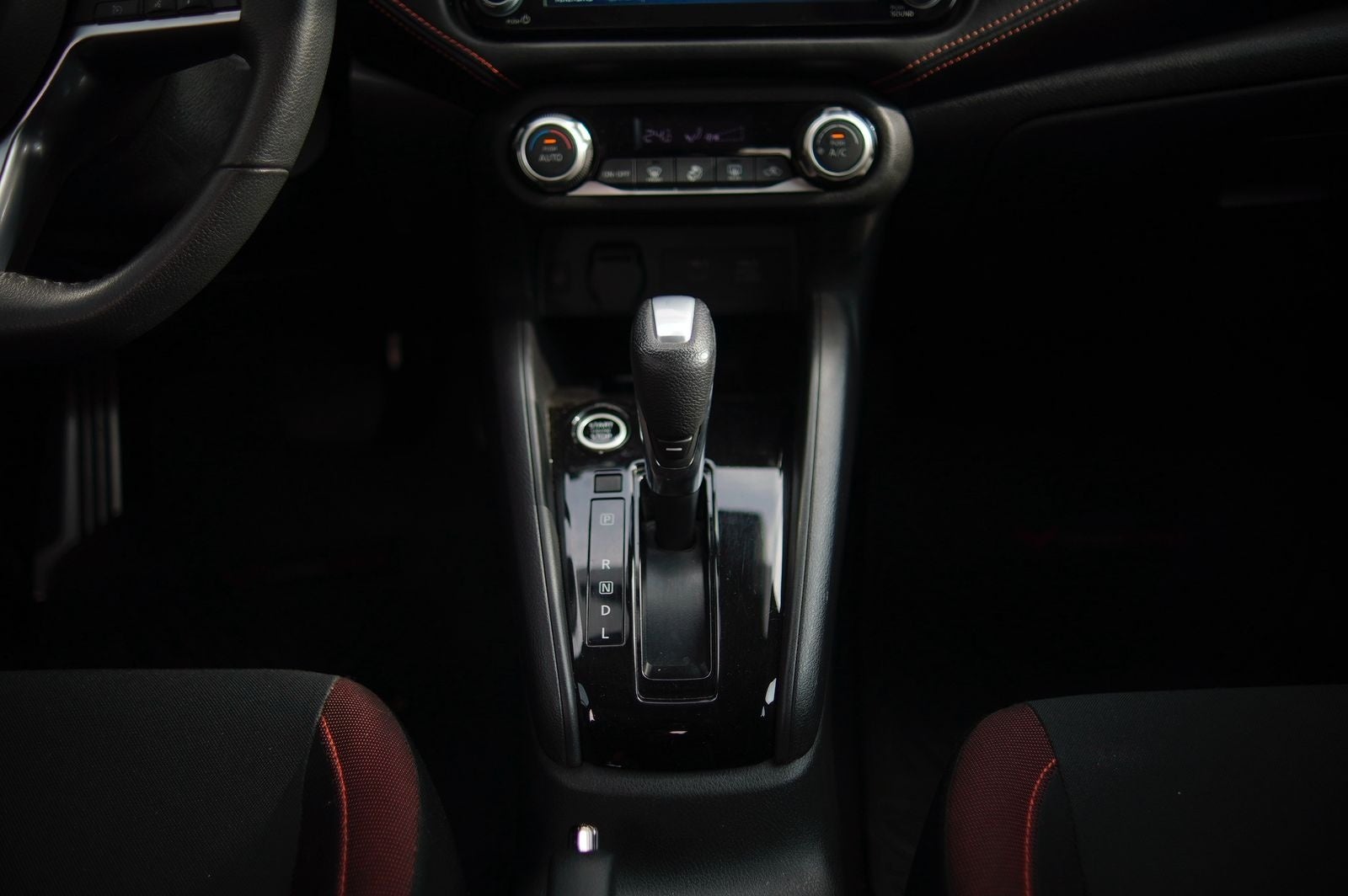 2024 Nissan Versa 1.6 SR At