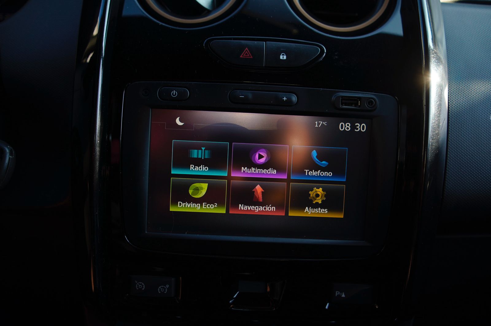 2017 Renault Duster 2.0 Dynamic Media Nav At