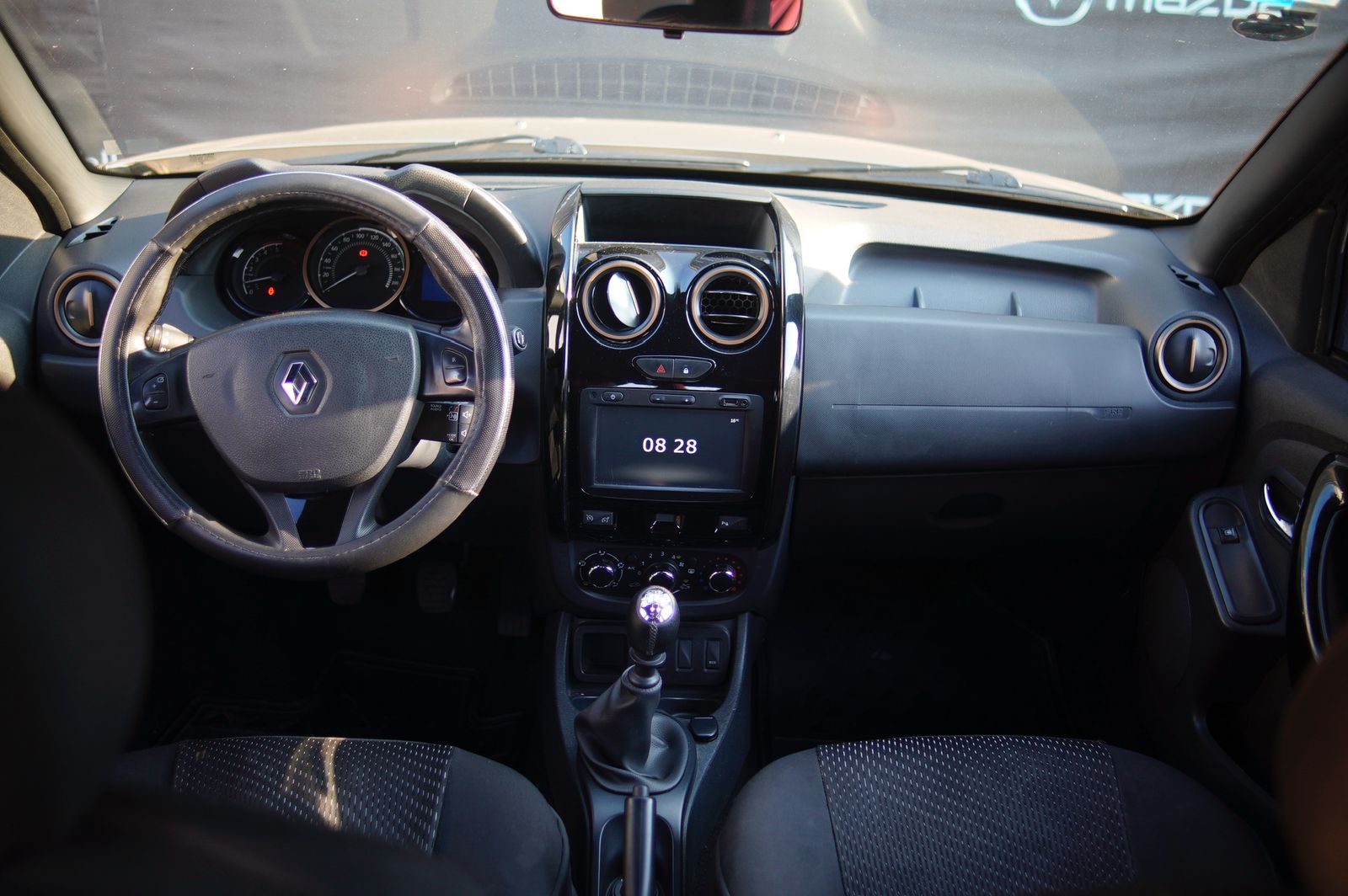 2017 Renault Duster 2.0 Dynamic Media Nav At