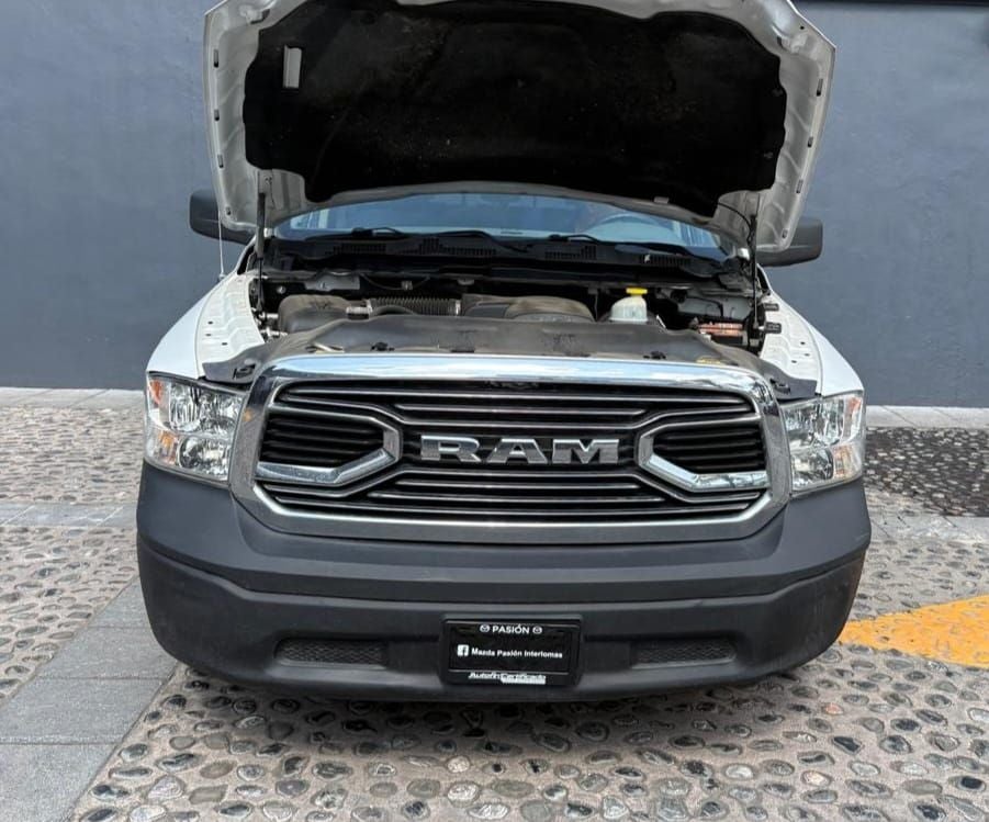 2020 RAM 1500 3.6 V6 Crew Cab SLT At