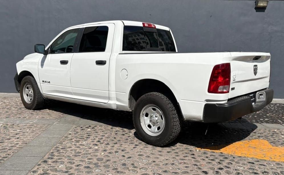 2020 RAM 1500 3.6 V6 Crew Cab SLT At