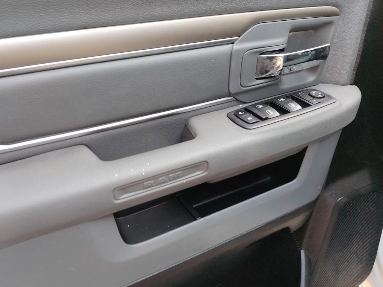 2020 RAM 1500 3.6 V6 Crew Cab SLT 4x4 At