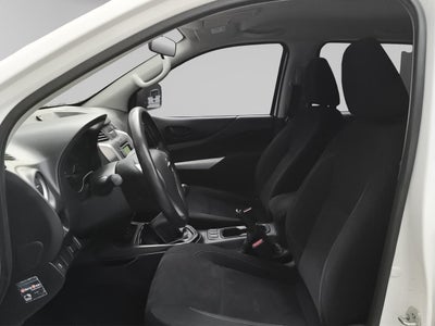 2020 Nissan NP300 2.5 Doble Cabina Se Aa Pack Seg Mt