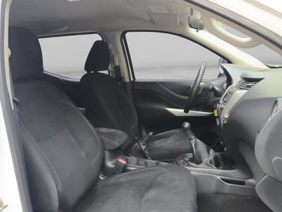 2020 Nissan NP300 2.5 Doble Cabina Se Aa Pack Seg Mt