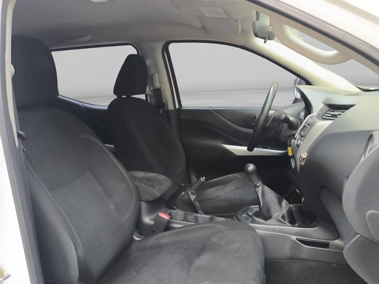 2020 Nissan NP300 2.5 Doble Cabina Se Aa Pack Seg Mt