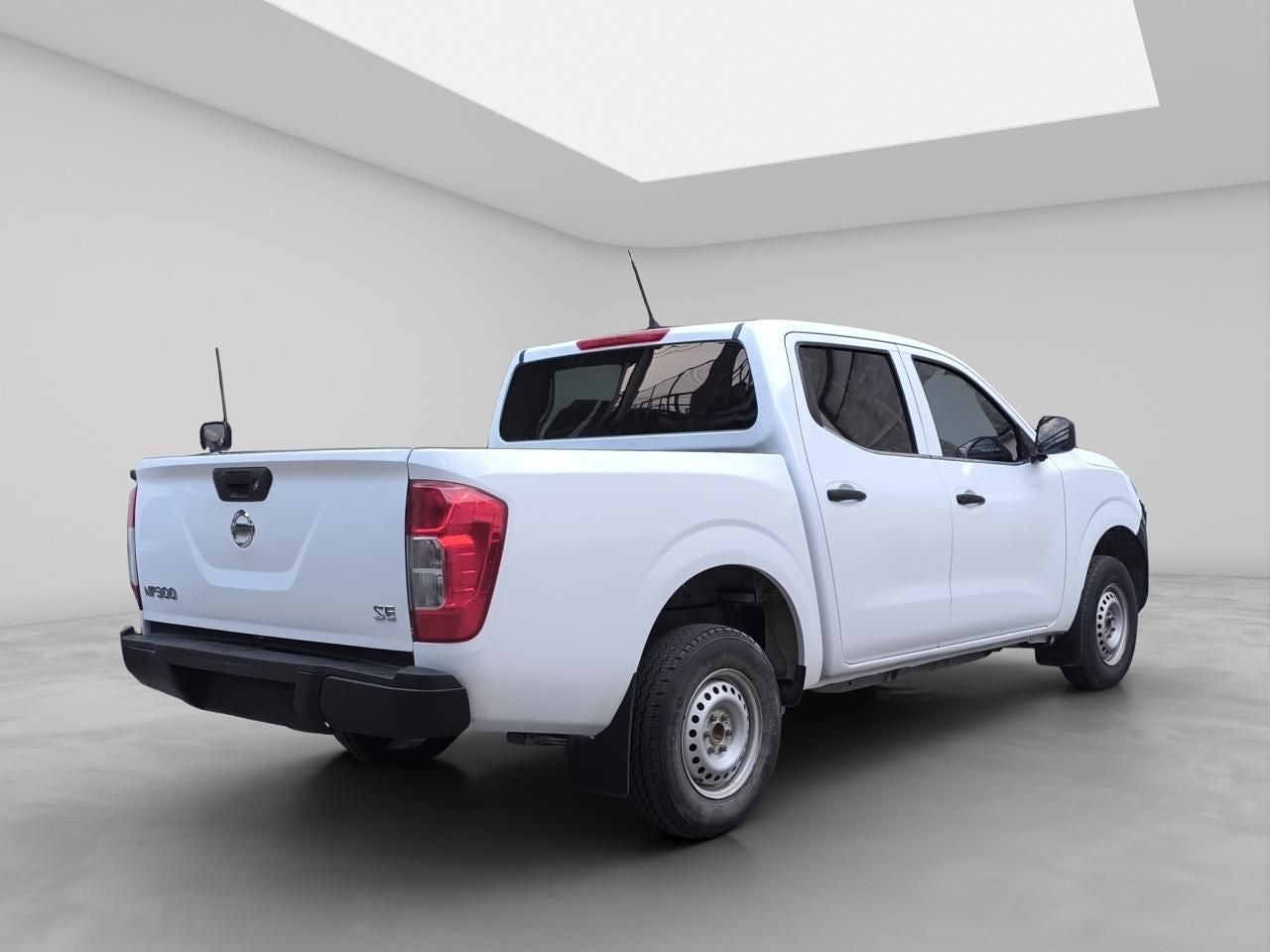 2020 Nissan NP300 2.5 Doble Cabina Se Aa Pack Seg Mt