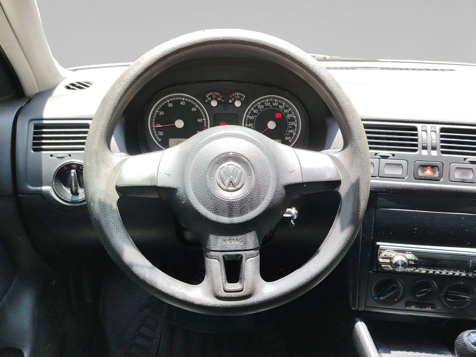2013 Volkswagen Jetta 2.0 L4 Mt