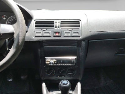 2013 Volkswagen Jetta 2.0 L4 Mt