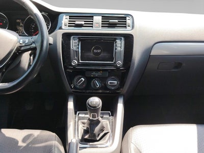 2018 Volkswagen Jetta 2.5 Sportline Mt