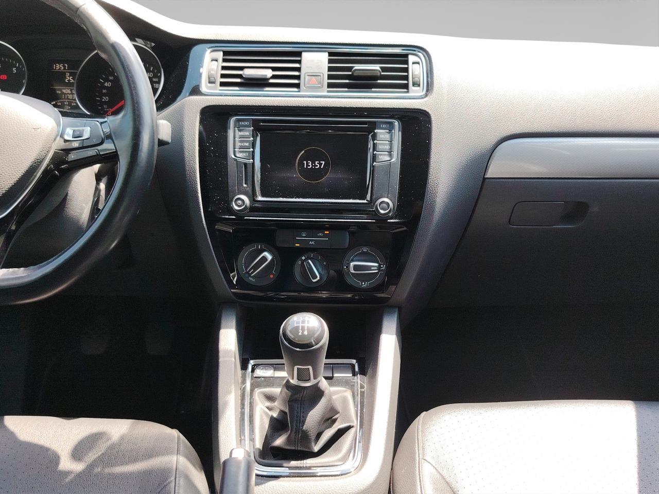 2018 Volkswagen Jetta 2.5 Sportline Mt