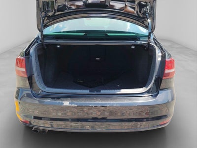 2018 Volkswagen Jetta 2.5 Sportline Mt