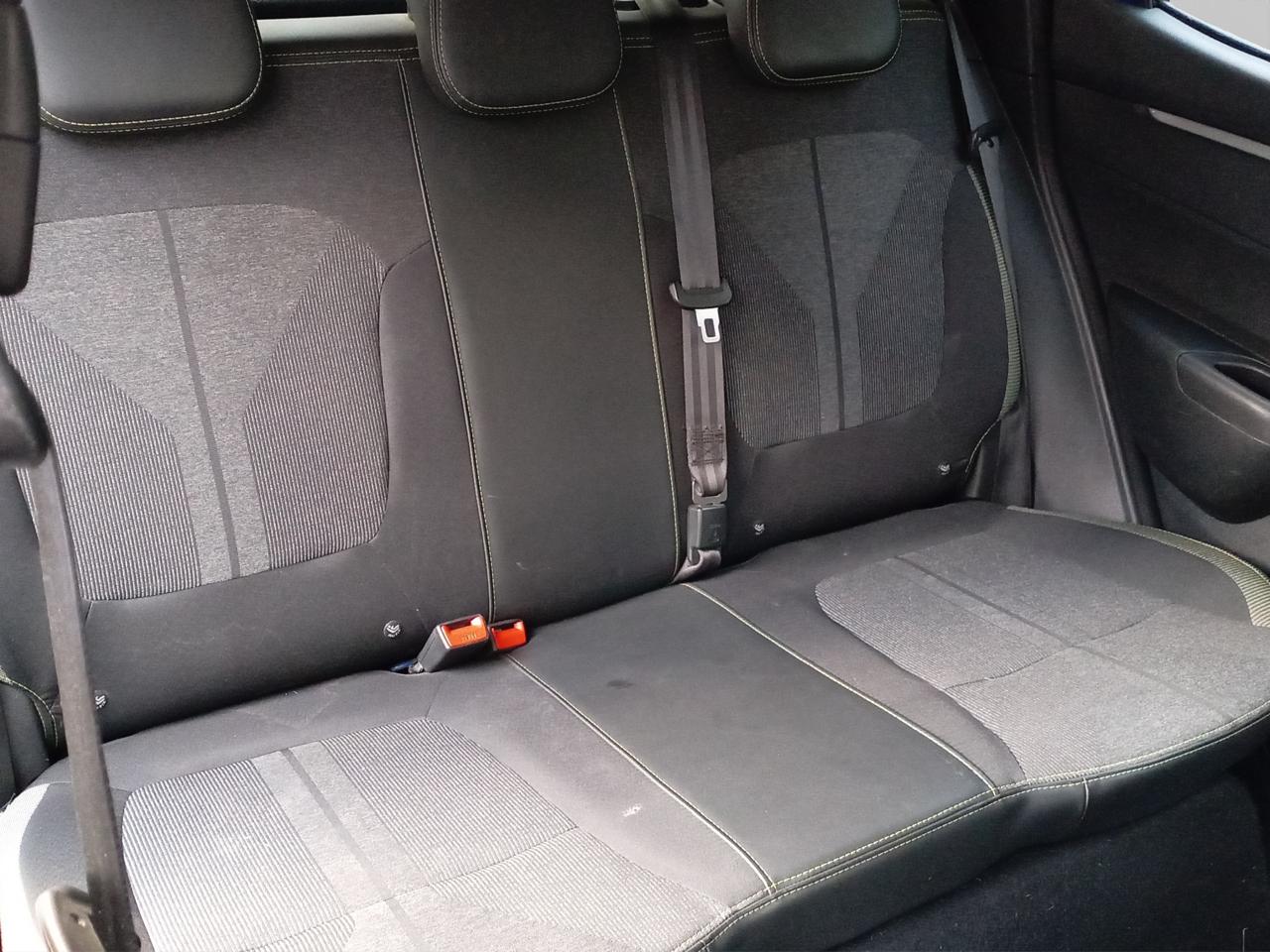 2025 Renault Kwid 1.0 Outsider Mt