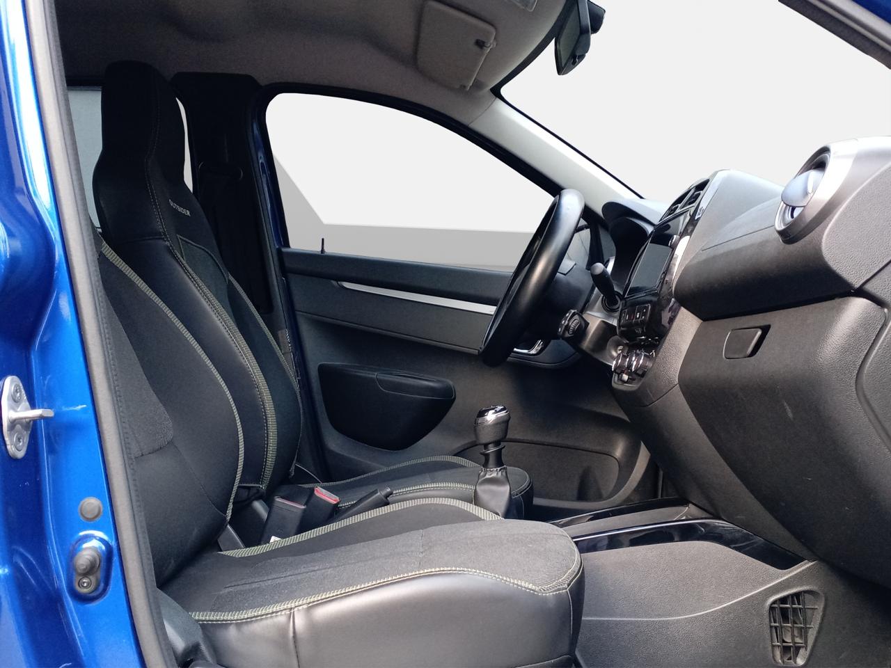 2025 Renault Kwid 1.0 Outsider Mt