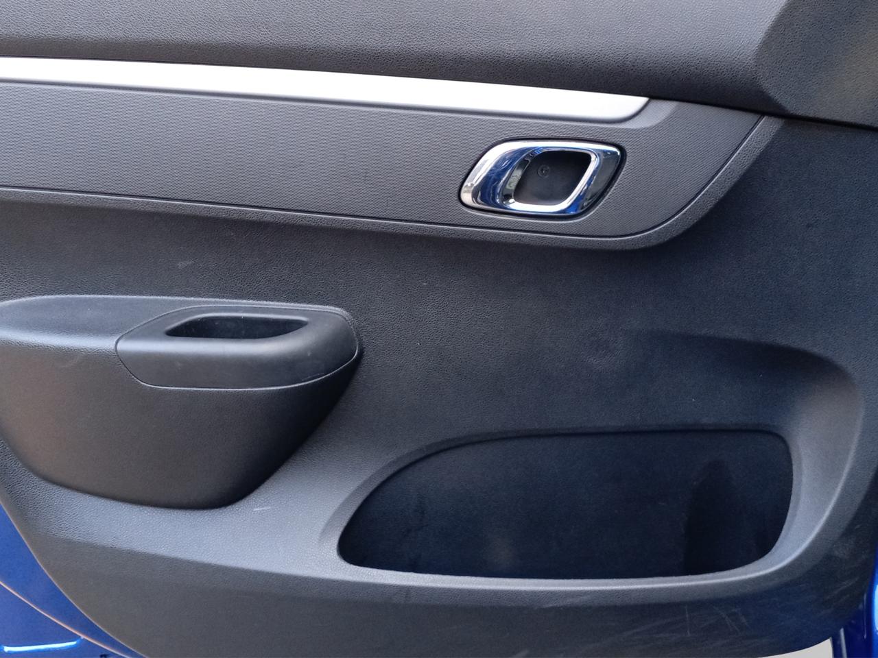 2025 Renault Kwid 1.0 Outsider Mt