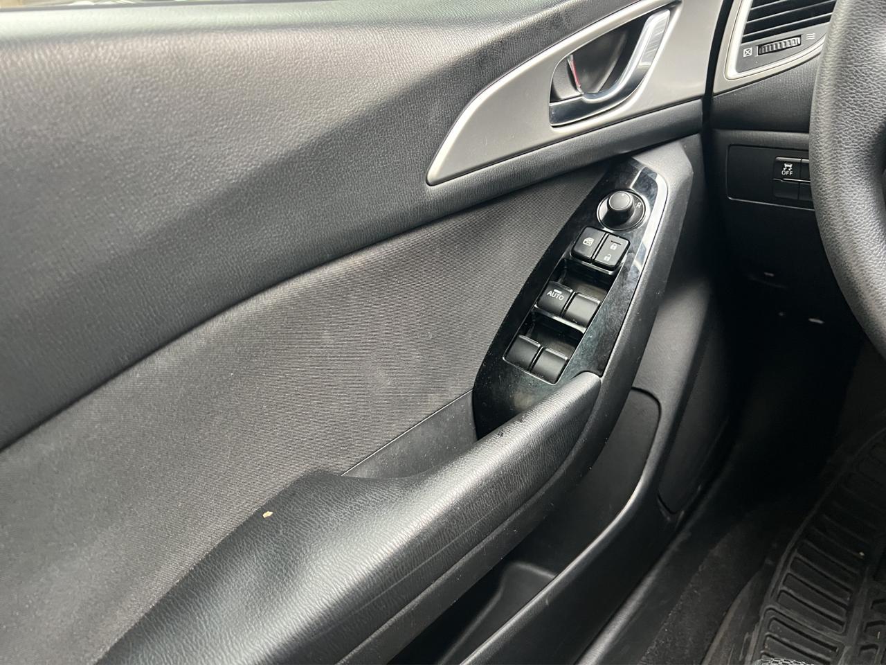 2017 Mazda Mazda 3 2.5 I Sedan Touring At