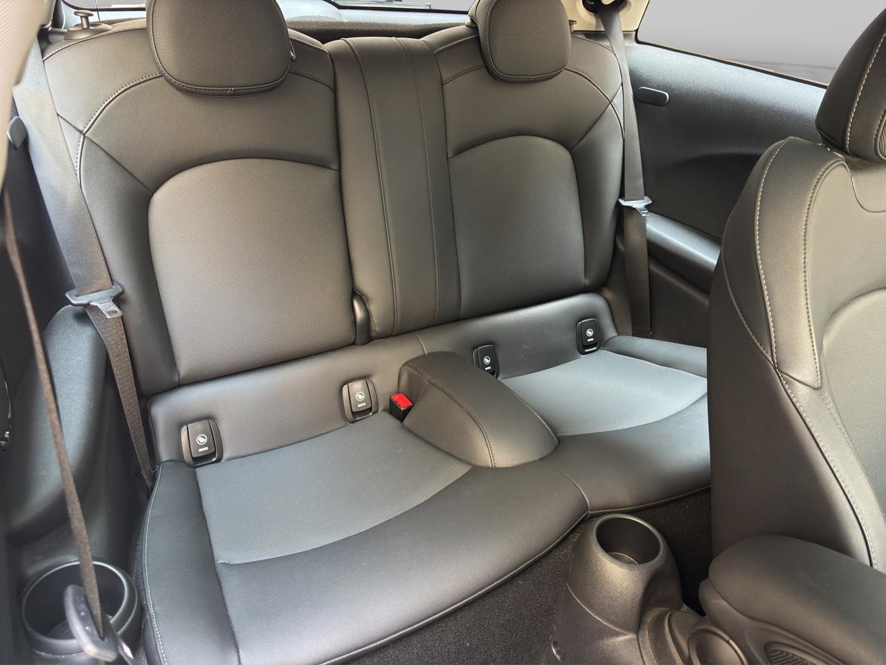 2024 MINI Cooper 1.5 Classic 3 Puertas At