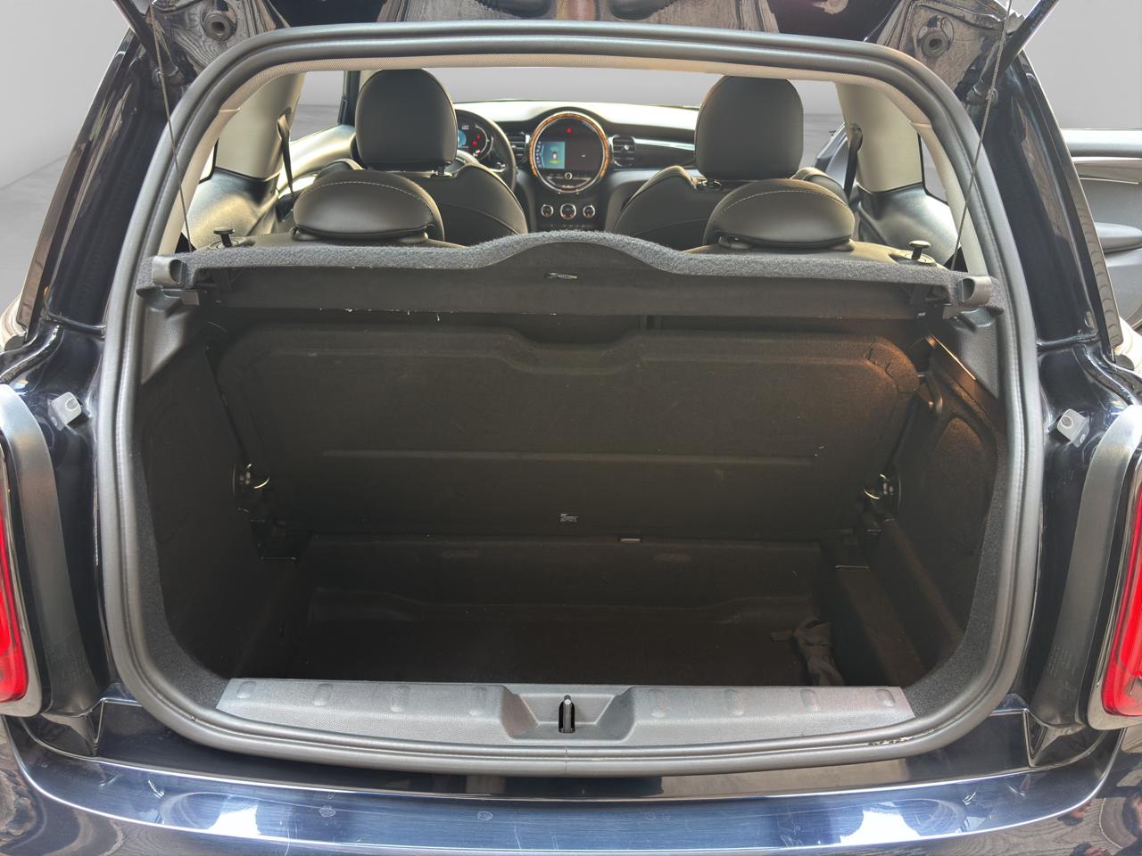 2024 MINI Cooper 1.5 Classic 3 Puertas At