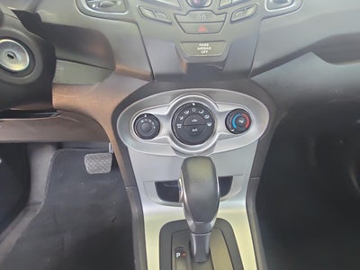 2015 Ford Fiesta 1.6 Se Sedan At