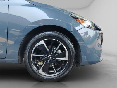 2025 Mazda Mazda 2 2.0 Signature Sedan At