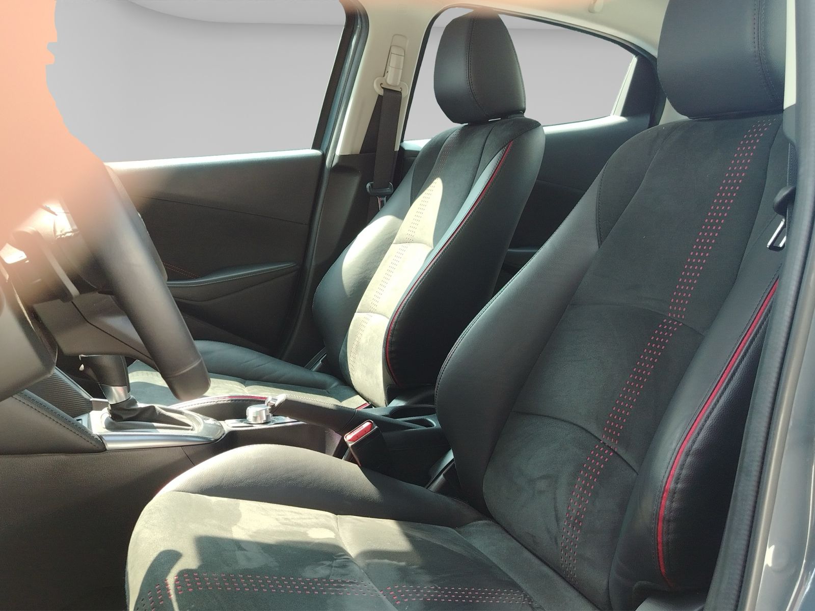 2025 Mazda Mazda 2 2.0 Signature Sedan At