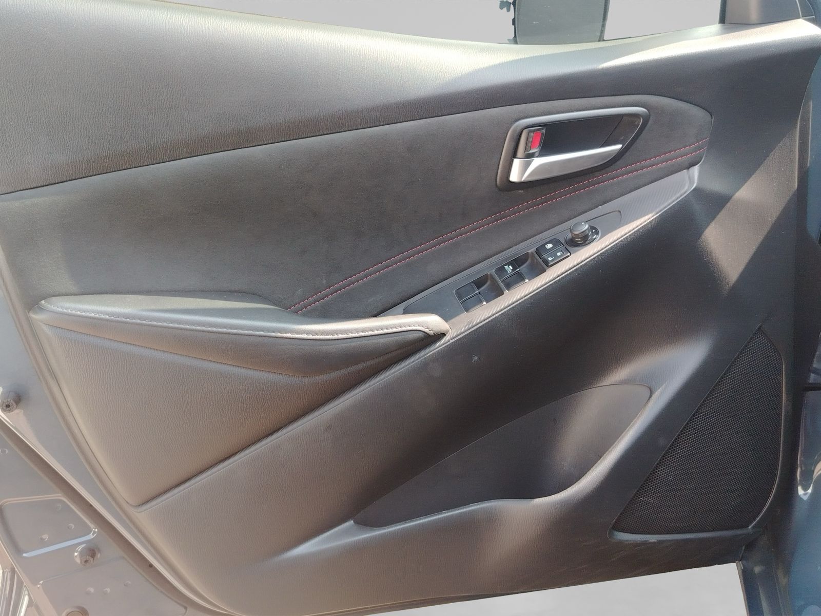 2025 Mazda Mazda 2 2.0 Signature Sedan At