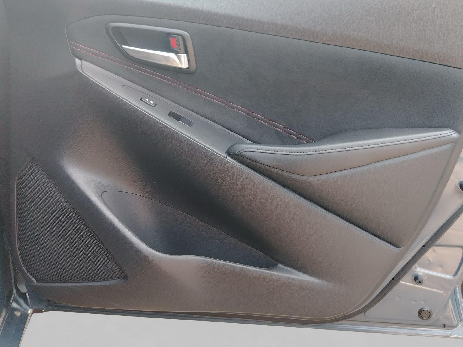 2025 Mazda Mazda 2 2.0 Signature Sedan At
