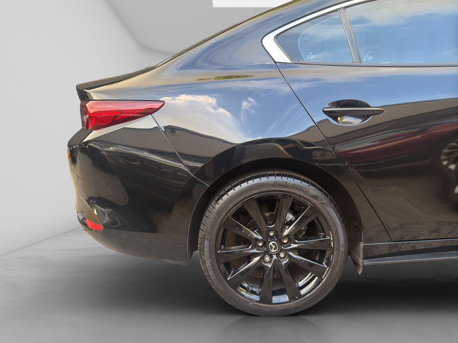 2023 Mazda Mazda 3 2.5 Sedan Carbon Edition At