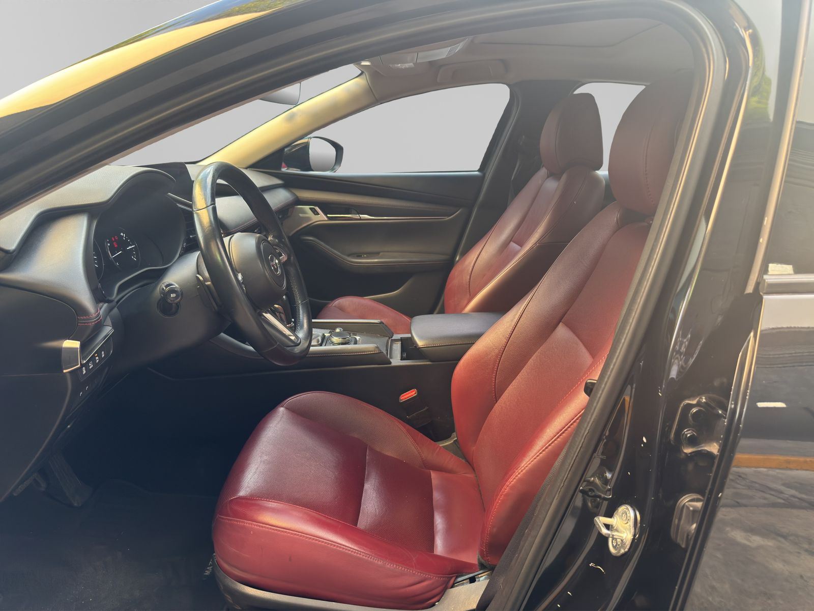 2023 Mazda Mazda 3 2.5 Sedan Carbon Edition At