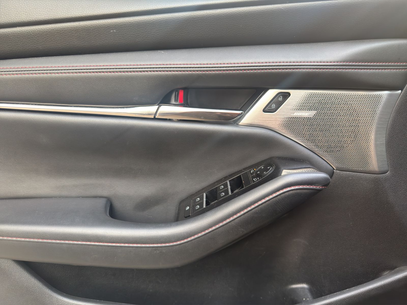 2023 Mazda Mazda 3 2.5 Sedan Carbon Edition At