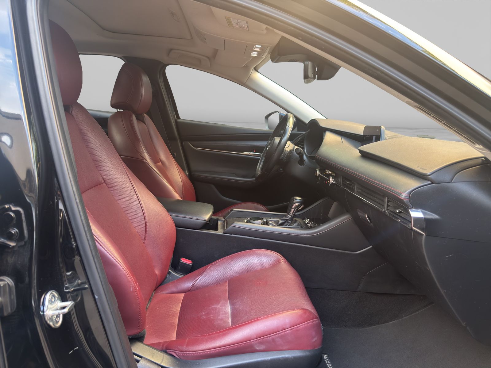 2023 Mazda Mazda 3 2.5 Sedan Carbon Edition At