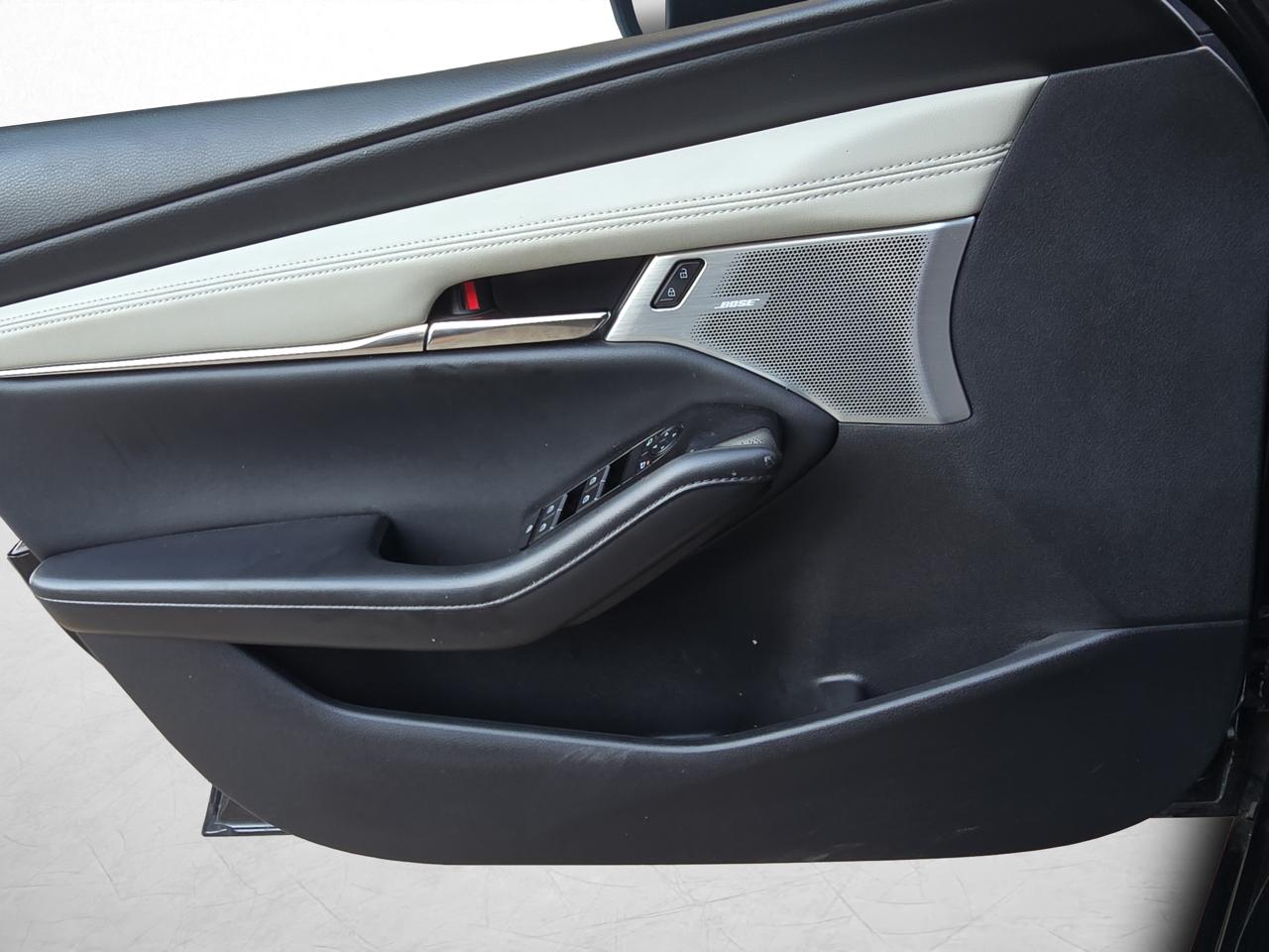 2025 Mazda Mazda 3 2.5 Signature Sedan At