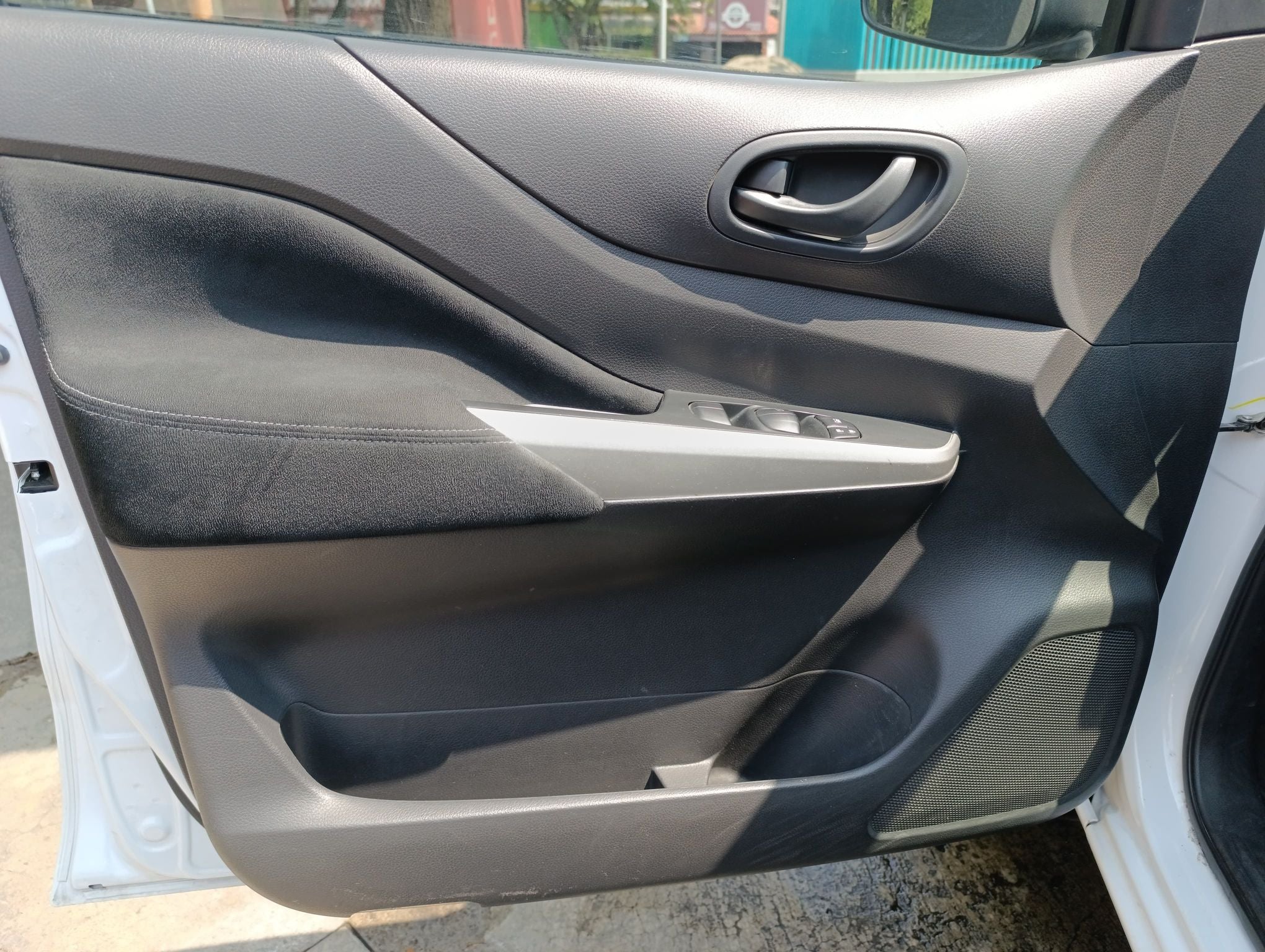 2020 Nissan NP300 Doble Cabina 2.5 SE Paq Seguridad Mt