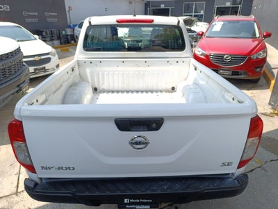 2020 Nissan NP300 Doble Cabina 2.5 SE Paq Seguridad Mt