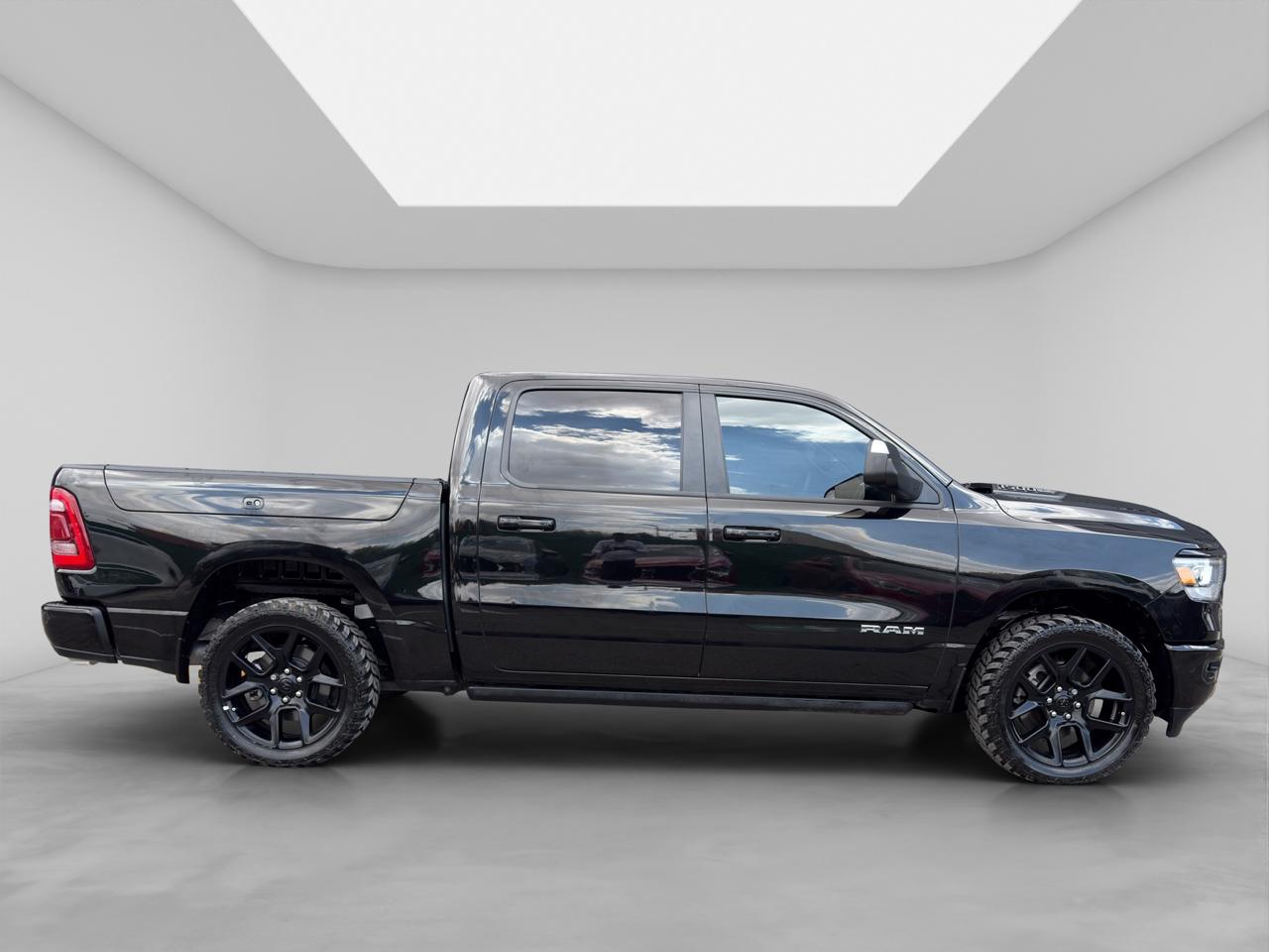2024 RAM 1500 5.7 Laramie Sport Doble Cabina Mhev At